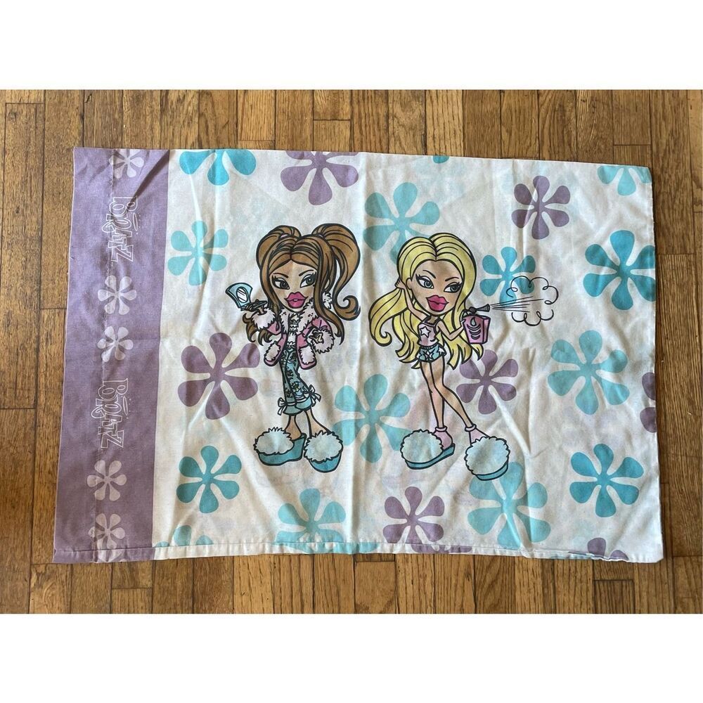 Bratz Cloe Sasha Yasmin Sasha Standard Pillowcase 2005 Vintage